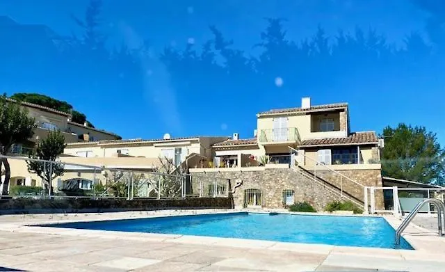 Calme Piscine -terrasse - Parking Gratuit Sainte-Maxime