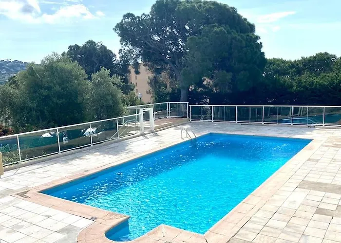 Calme Piscine -terrasse - Parking Gratuit * Sainte-Maxime