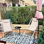 Calme Piscine -terrasse - Parking Gratuit Διαμέρισμα *