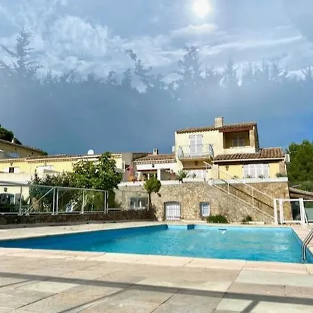 Calme Piscine -terrasse - Parking Gratuit Apartment *