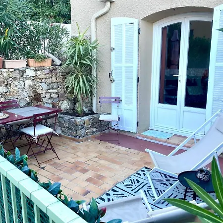 Calme Piscine -terrasse - Parking Gratuit Sainte-Maxime