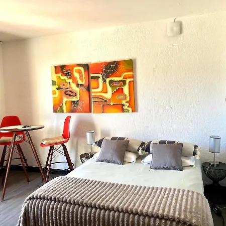 Apartment Calme Piscine -terrasse - Parking Gratuit Sainte-Maxime