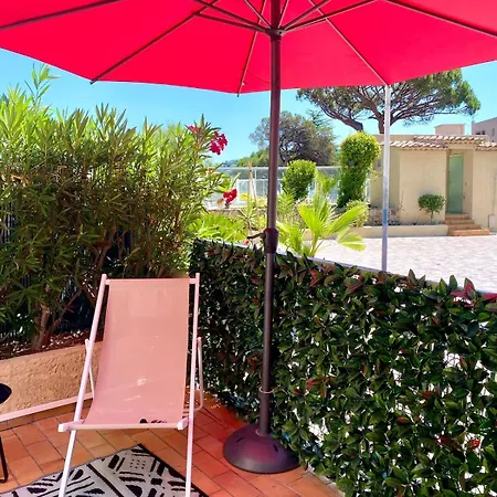 Calme Piscine -terrasse - Parking Gratuit Apartment Sainte-Maxime