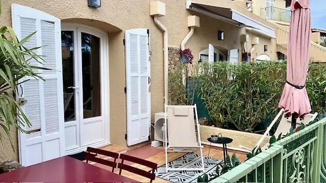 Calme Piscine -terrasse - Parking Gratuit