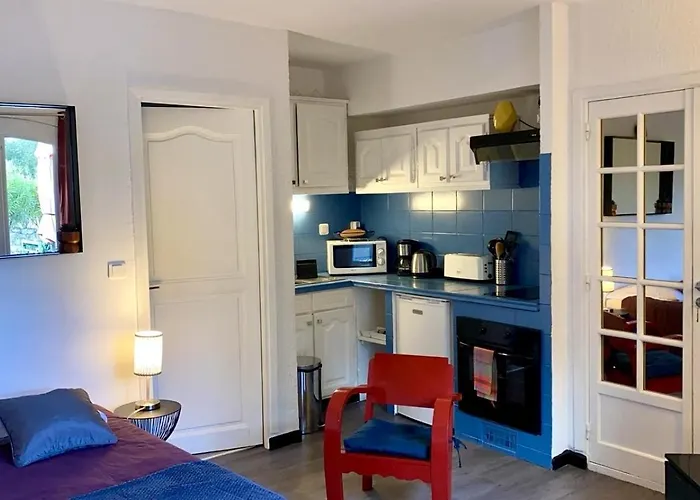 Apartmán Calme Piscine -terrasse - Parking Gratuit